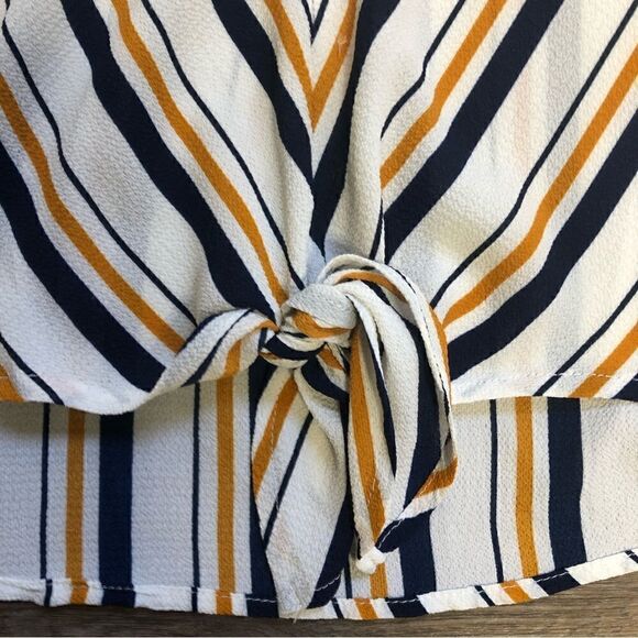 Monteau cute striped Summer Top, Woman’s, Size M, tie front - Picture 2 of 5